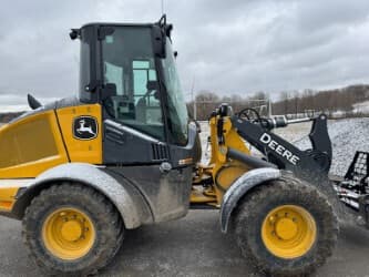 Main image John Deere 324L